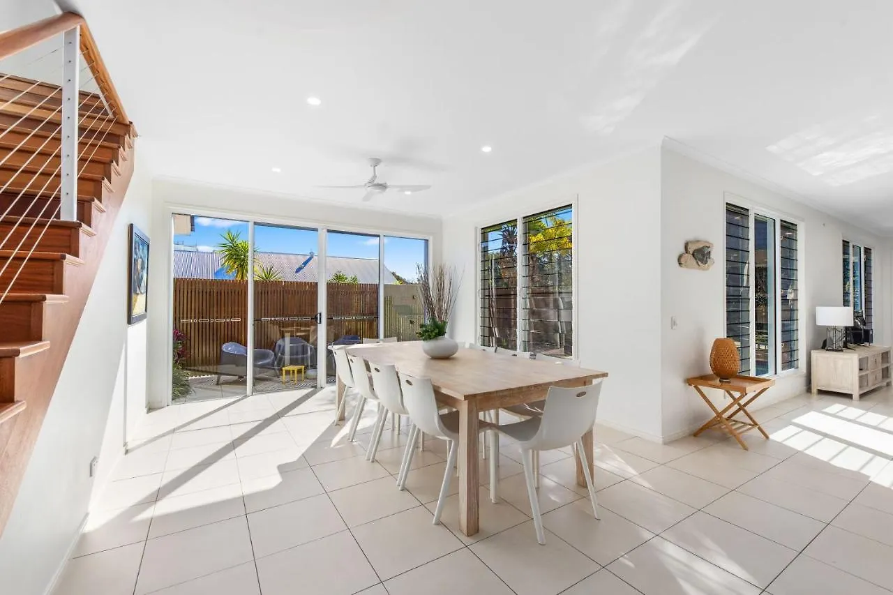 Sand And Sea Beach House Marcoola Australia